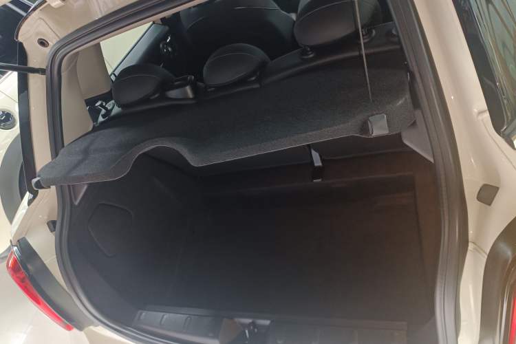 Used  MINI 2022 Updated 1.5T COOPER Classic Edition Five-Door Version
