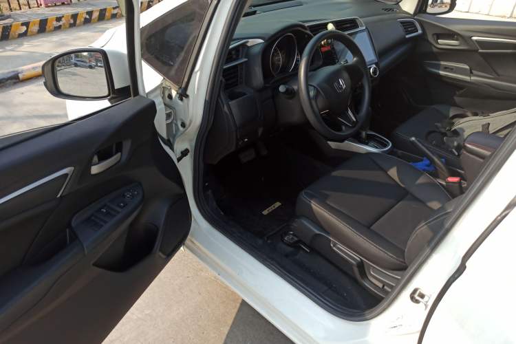 Used Honda Fit 2016 1.5L SES CVT Fashion Sunroof Edition
