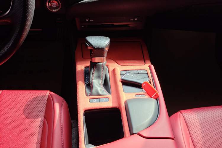 Used Lexus ES 2020 260 F SPORT
