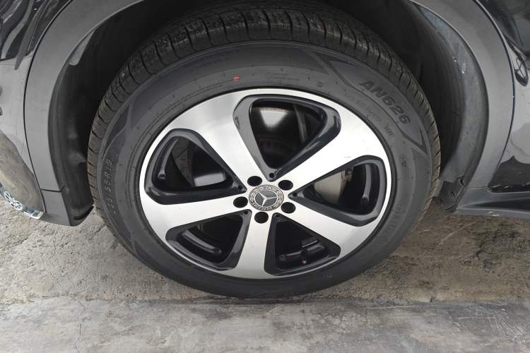 Used Mercedes-Benz GLC 2019 Facelift GLC 260 L 4MATIC Luxury Model
