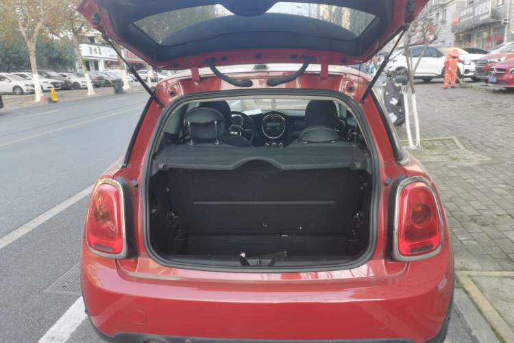 Used  MINI 2016 1.2T ONE Pioneer Edition
