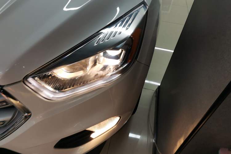 Used Ford Kuga 2018 EcoBoost 180 Two-Wheel-Drive Platinum Edition
