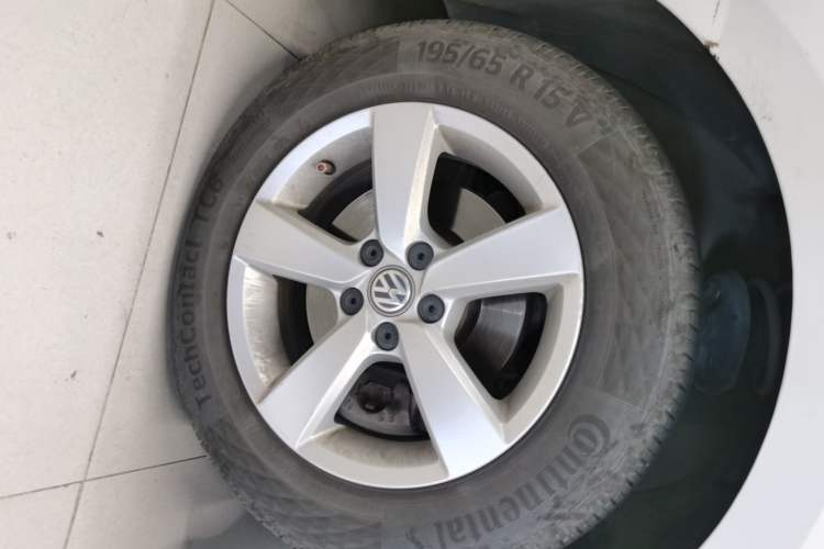 Used Volkswagen Gran Lavida 2015 1.6L Automatic Fashion Edition
