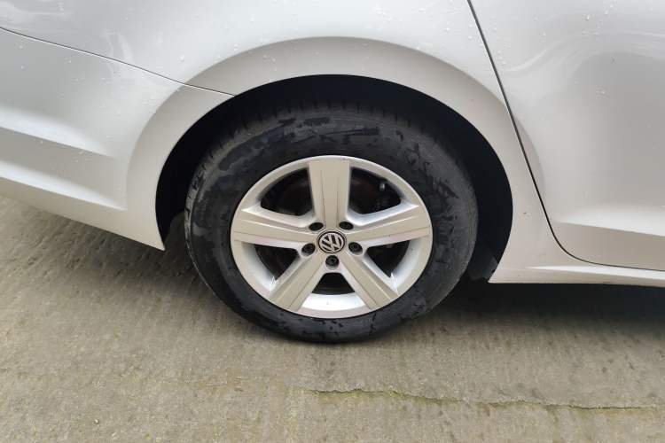 Used Volkswagen Lamando 2019 230TSI DSG Fashion Edition China VI
