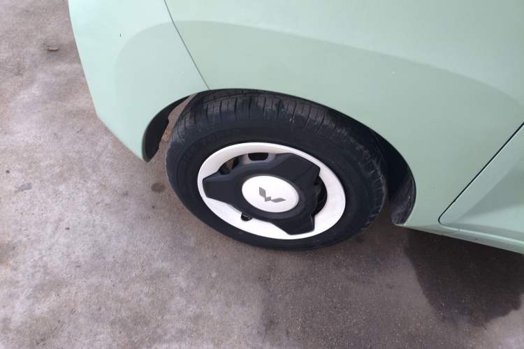 Used Wuling Hongguang MINIEV 2021 Macaron Fashion Model Lithium Iron Phosphate
