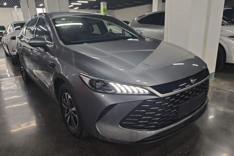 Used BYD Qin PLUS 2025 DM-i Smart Drive 120KM Superior Model
