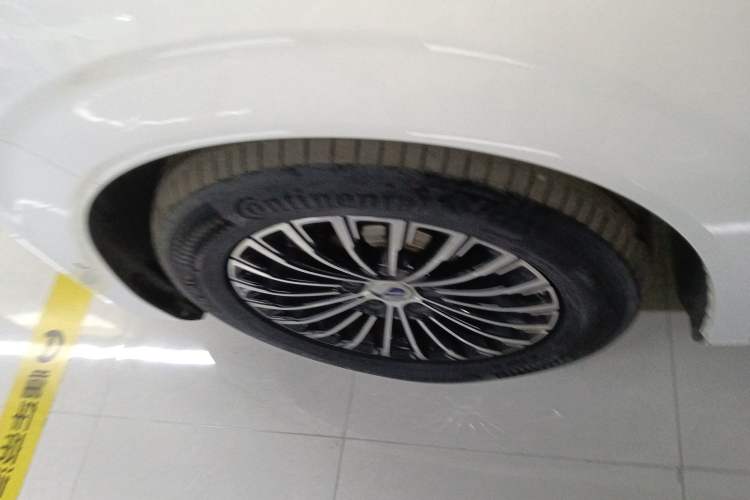 Used Denza D9 2024 DM-i 980 Four-Wheel Drive Flagship Model
