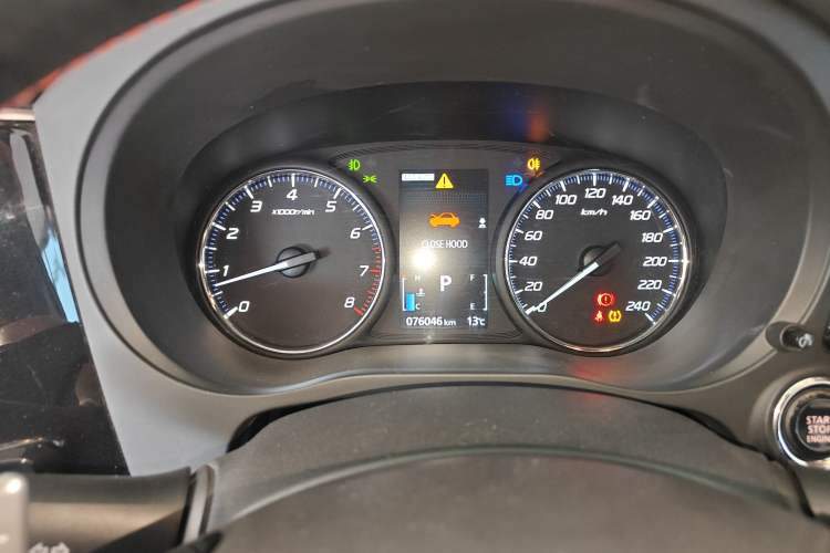 Used Mitsubishi Outlander 2019 2.4L 4x4 Zhi Xiang Edition 5 Seats China VI Standard
