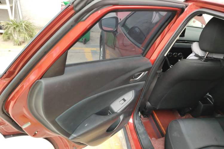 Used Mazda CX-3 2018 2.0L Automatic Luxury Version
