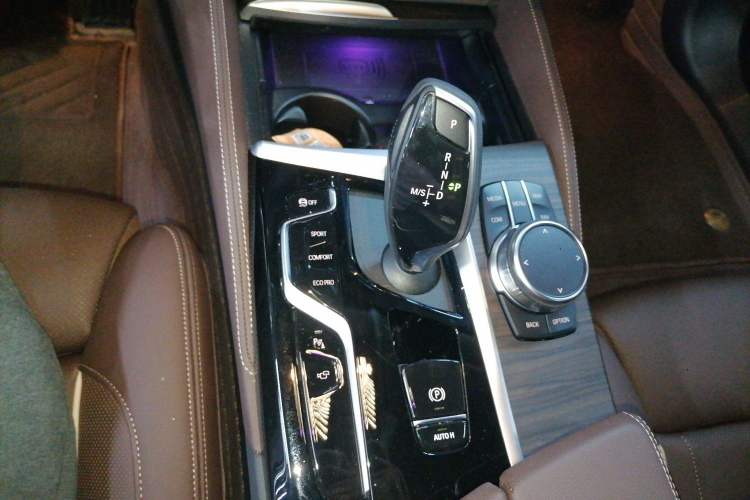 Used BMW 5 Series 2023 530Li Luxury Edition Premium Package
