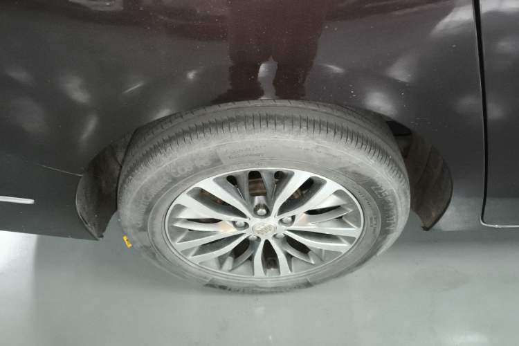 Used Buick GL8 2017 ES 28T Luxury Model China V Standard
