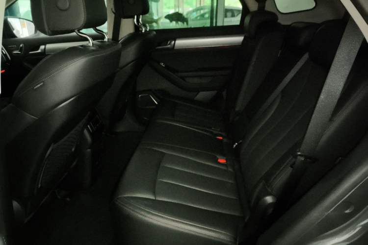 Used BYD Tang New Energy 2018 DM 2.0T All-Wheel Drive Smart Connect Elite 7-Seater China V Emission Standard
