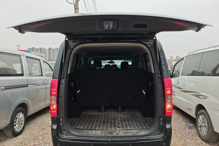 Used JAC Refine M3 2023 PLUS 1.8L 7/8-seater Elite Edition