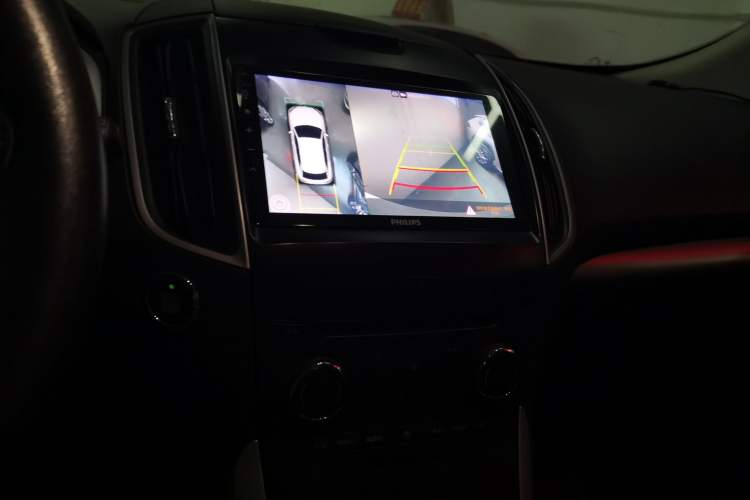 Used Ford Edge 2018 EcoBoost 245 Two-Wheel-Drive Platinum Edition 5 Seats