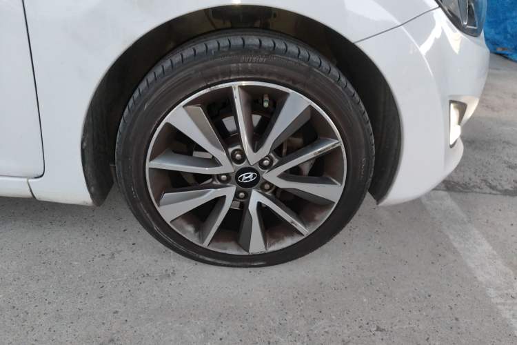 Used Hyundai Elantra 2015 1.6L Automatic Leading Model
