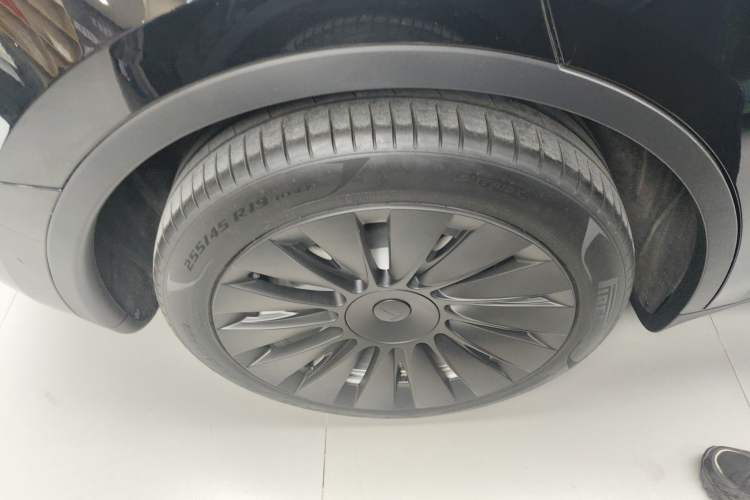 Used Tesla Model Y 2022 Rear-Wheel-Drive Version
