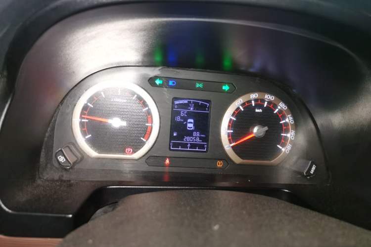 Used FORTHING Lingzhi 2020 M5L 1.6L Base Model 7 Seats
