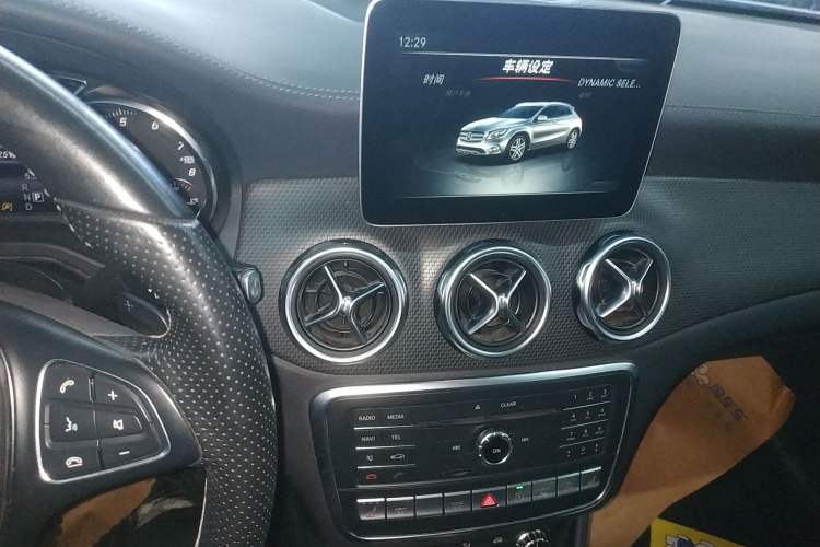 Used Mercedes-Benz GLA 2017 GLA 220 4MATIC Fashion Model
