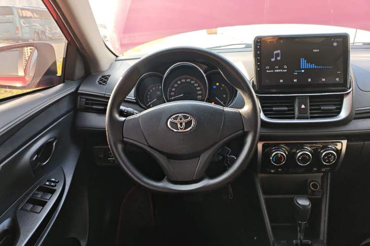 Used Toyota YARiS L 2021 1.5L CVT Leading Edition
