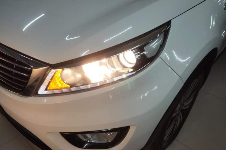 Used Kia Sportage R 2015 2.0L Automatic Two-Wheel Drive DLX Model
