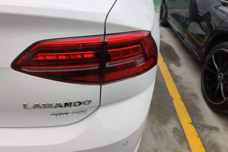 Used Volkswagen Lamando 2021 Revised Version 280TSI DSG Comfort Edition
