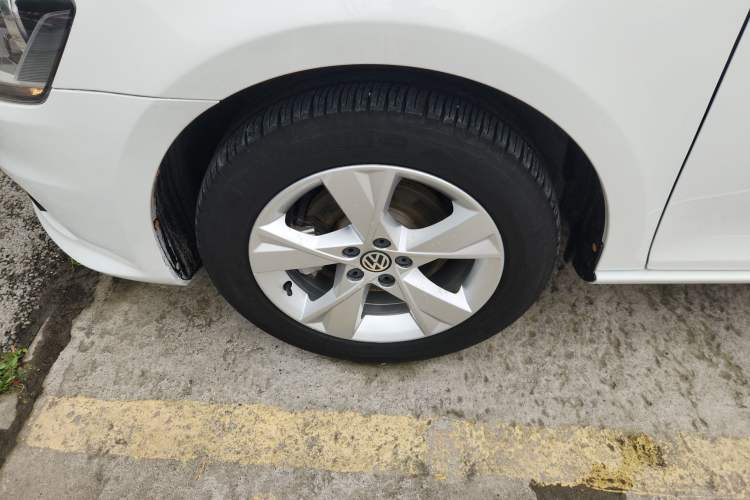 Used Volkswagen Bora 2015 Value Edition 1.6L Automatic Comfort Version
