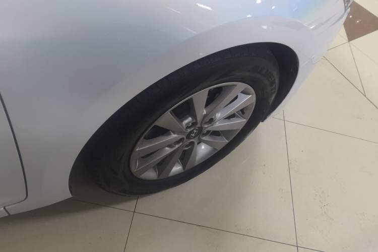 Used Hyundai Mistra 2014 1.8L Automatic Smart GLS