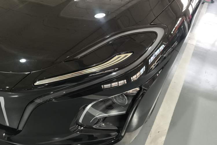 Used Hongqi E-QM5 2024 610 km PLUS
