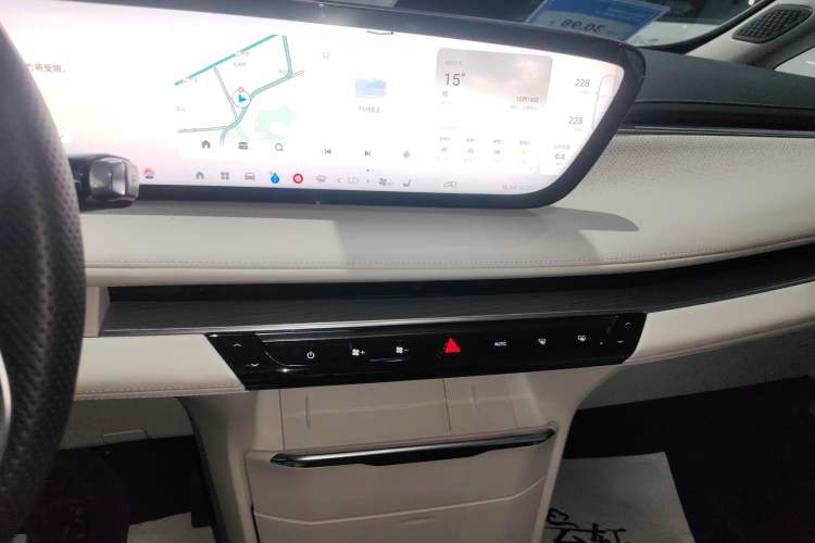 Used Buick GL8 New Energy 2024 Lu Zun Deluxe Edition 7-Seater
