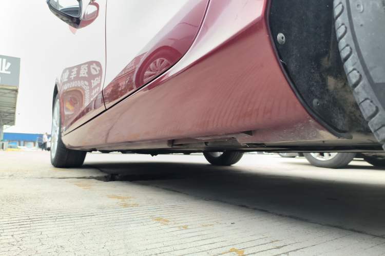 Used Volvo V40 2015 1.6T Zhiya Edition
