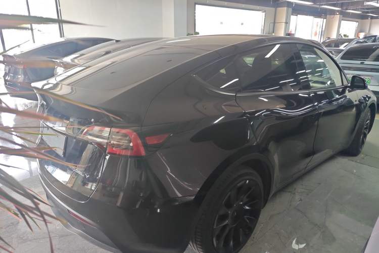 Used Tesla Model Y 2021 Long-Range All-Wheel-Drive Version 3D7