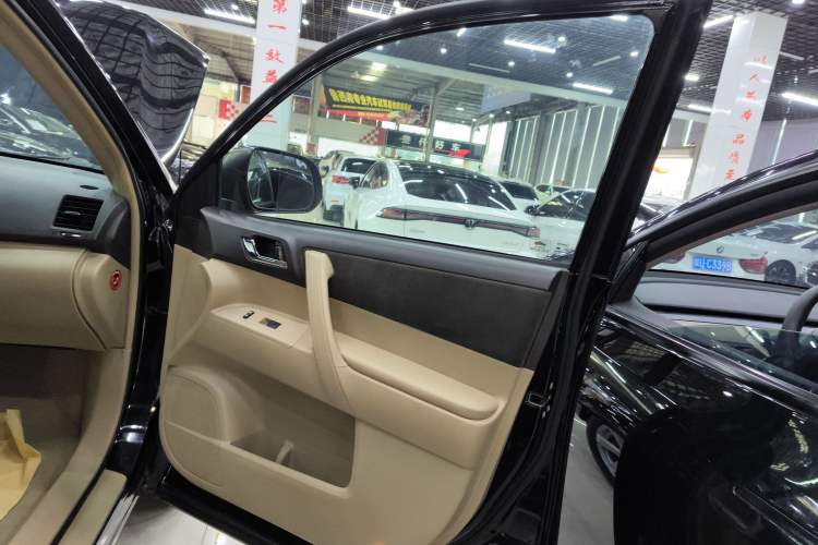 Used Toyota Highlander 2012 2.7L 2WD 5-Seater Elite Edition
