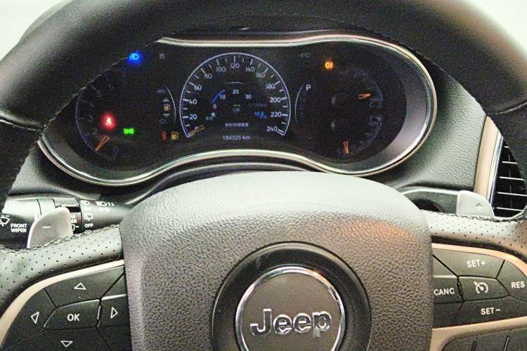 Used  Grand Cherokee (Import) 2015 3.0L Comfort Navigation Edition
