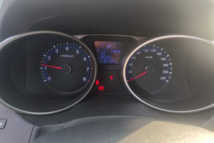 Used Hyundai ix35 2015 2.0L Automatic 2WD Smart Type China IV
