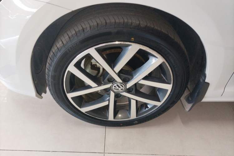 Used Volkswagen Golf 2020 Zhiai Edition 200TSI DSG Comfortable & Ambitious Version
