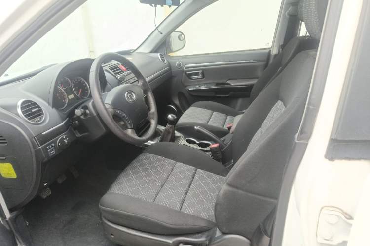 Used Haval H5 Classic 2013 Zhizun Edition 2.0L Manual Two-Wheel Drive Entry-Level Model