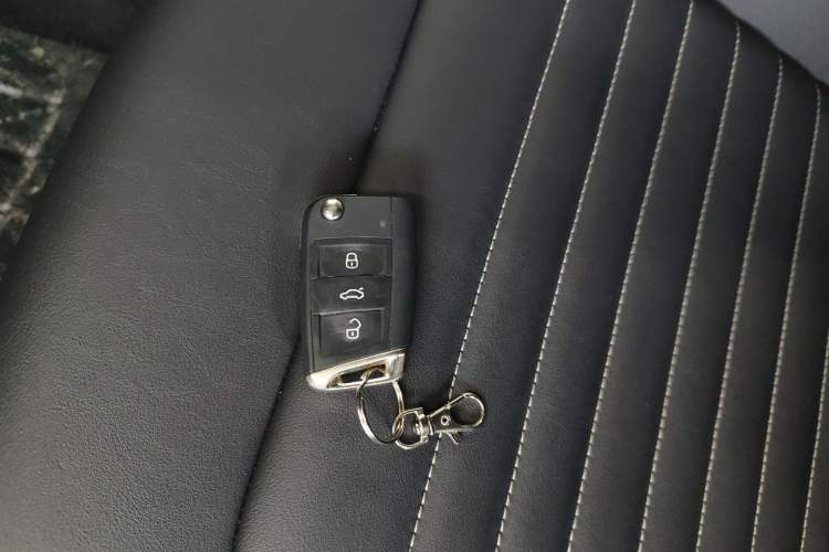 Used Volkswagen Magotan 2025 Zhongxiang Version 280TSI DSG Comfort Edition
