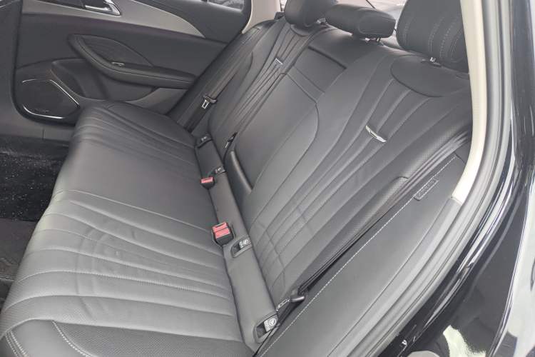 Used Hongqi H5 2024 2.0T Automatic Smart Connect Flagship Edition
