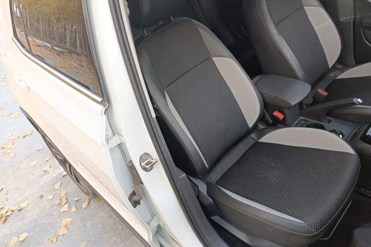 Used Volkswagen Tacqua 2021 200TSI DSG JoyConnect Edition
