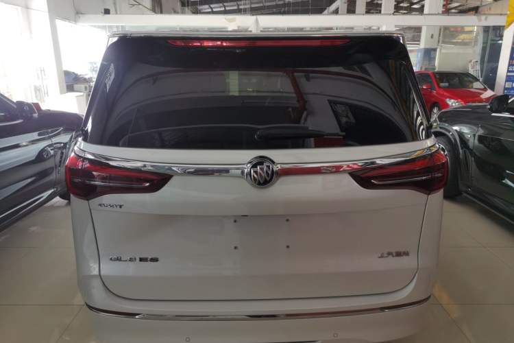 Used Buick GL8 2022 ES Landtrek 653T Comfort Edition