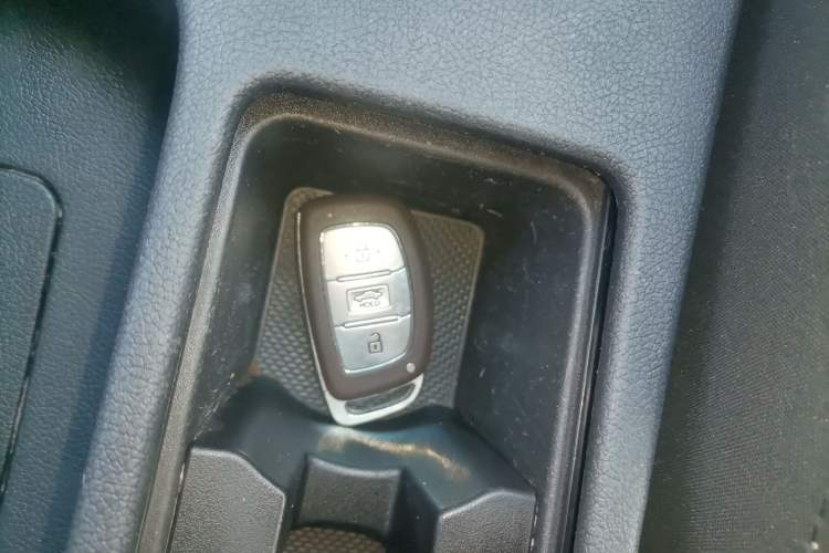 Used Hyundai Elantra 2016 1.6L Automatic Prestige Edition
