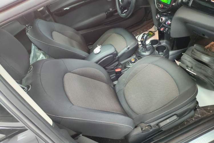 Used  MINI 2018 1.5T ONE PLUS
