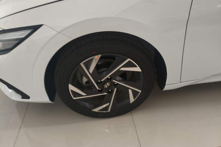 Used Hyundai Elantra 2023 1.5L CVT GLX Elite Edition
