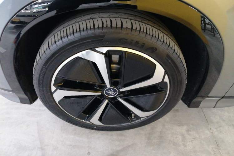 Used BYD Song L EV 2025 Intelligent Driving Version 662 km LiDAR Excellence Edition