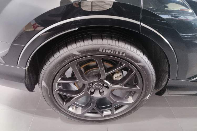 Used Audi Q7 2024 45 TFSI quattro S line Black Warrior Edition
