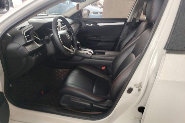 Used Honda Civic 2016 220TURBO CVT Luxury Edition
