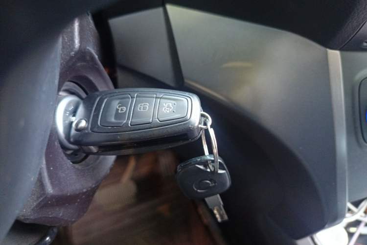 Used Ford Kuga 2017 EcoBoost 180 Two-Wheel-Drive Platinum Edition