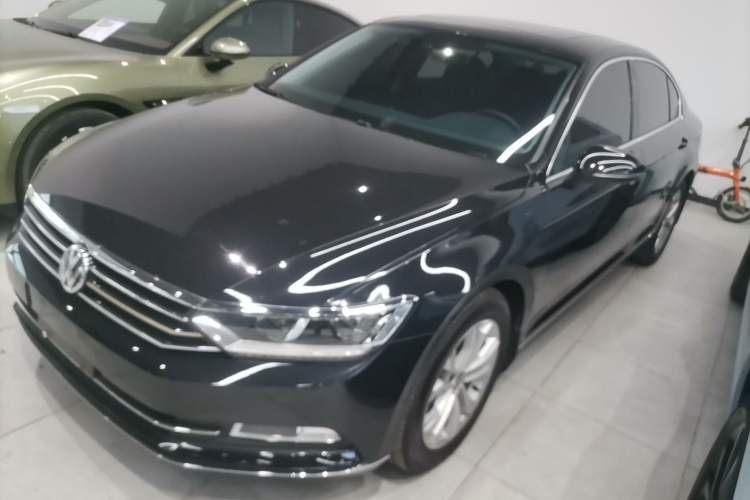 Used Volkswagen Magotan 2018 Facelift 330TSI DSG Luxury Model

