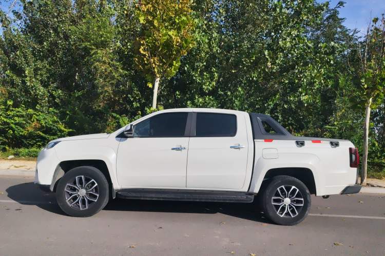 Used JMC Yuhu 9 2019 2.0T Automatic Gasoline Two-Wheel Drive Comfort Edition
