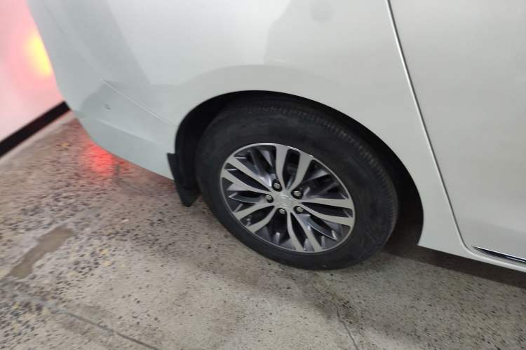 Used Buick GL8 2023 ES Lu Zun Deluxe Model